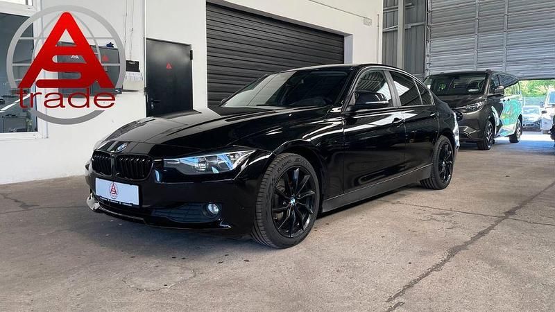 Second-hand BMW 320 163 CP (119 kW) 2015 Negru Berlinǎ