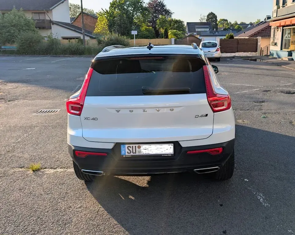 Gebraucht Volvo XC40 R-Design 190 PS (139 kW) 2019 Weiß SUV
