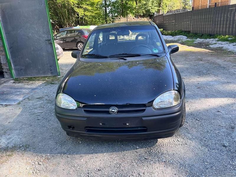 Schwarz Gebraucht 1996 Opel Corsa Eco Kleinwagen | 1.399 € (Fairer Preis) - Bild 1/4
