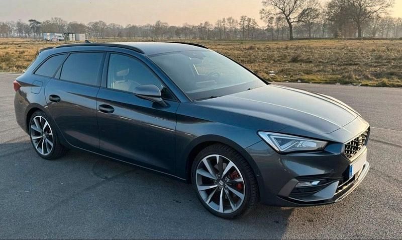 Grau Gebraucht 2020 Seat Leon FR Kombi | 20.699 € (Etwas zu teuer) - Bild 1/4