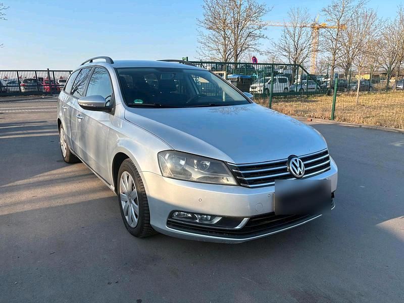 Gebraucht VW Passat 170 PS (125 kW) 2011 Silber Kombi