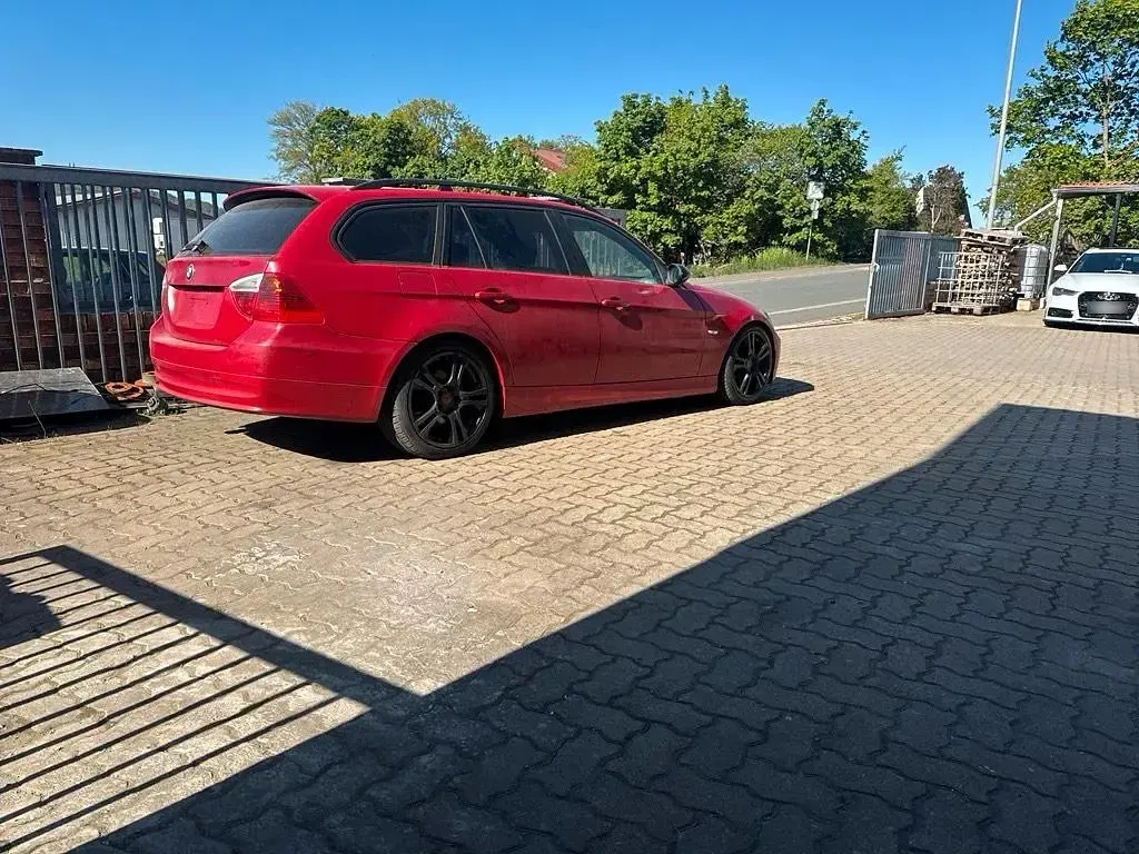 Usata BMW 320 163 CV (119 kW) 2008 Rosso Station wagon