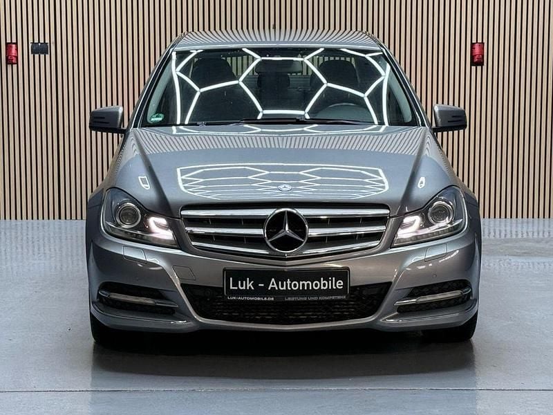 Gebraucht Mercedes C300 231 PS (169 kW) 2011 Silber Limousine