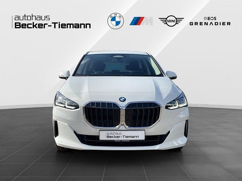 Gebraucht BMW 220 Active Tourer 156 PS (114 kW) 2025 Alpinweiß uni Van / Kleinbus