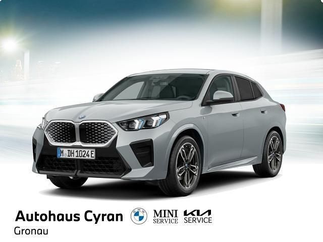 (blau) m brooklyn grau metallic Gebraucht 2024 BMW iX2 M Sport SUV | 54.990 € (Fairer Preis) - Bild 1/4
