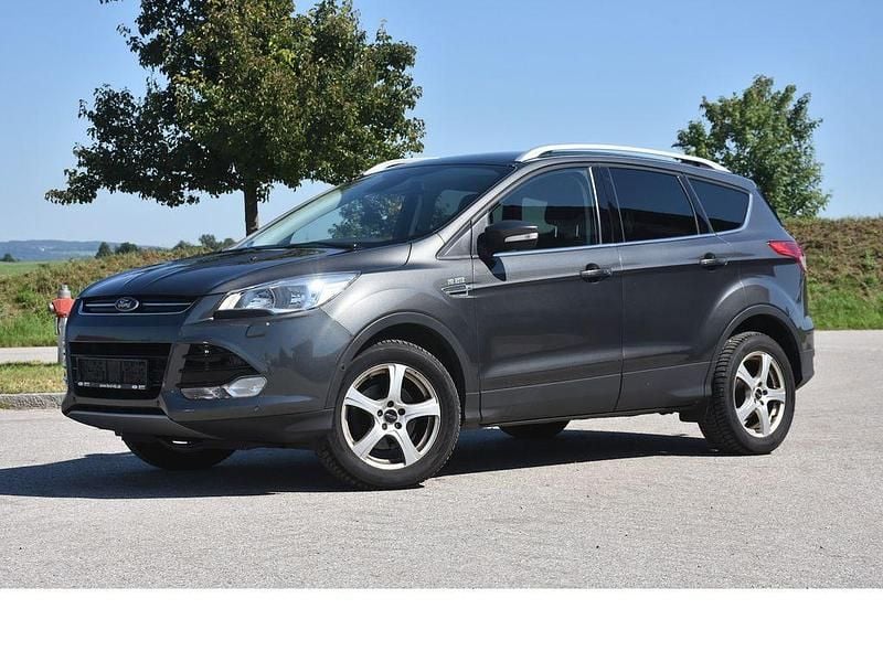 Grau Gebraucht 2015 Ford Kuga Titanium SUV | 7.255 € (Superpreis) - Bild 1/4