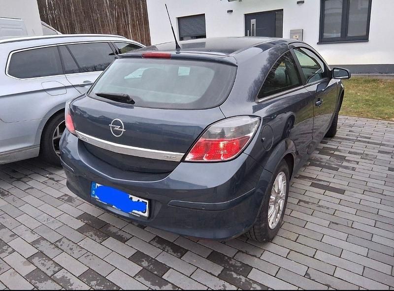 Gebraucht Opel Astra GTC 116 PS (85 kW) 2009 Blau Coupé