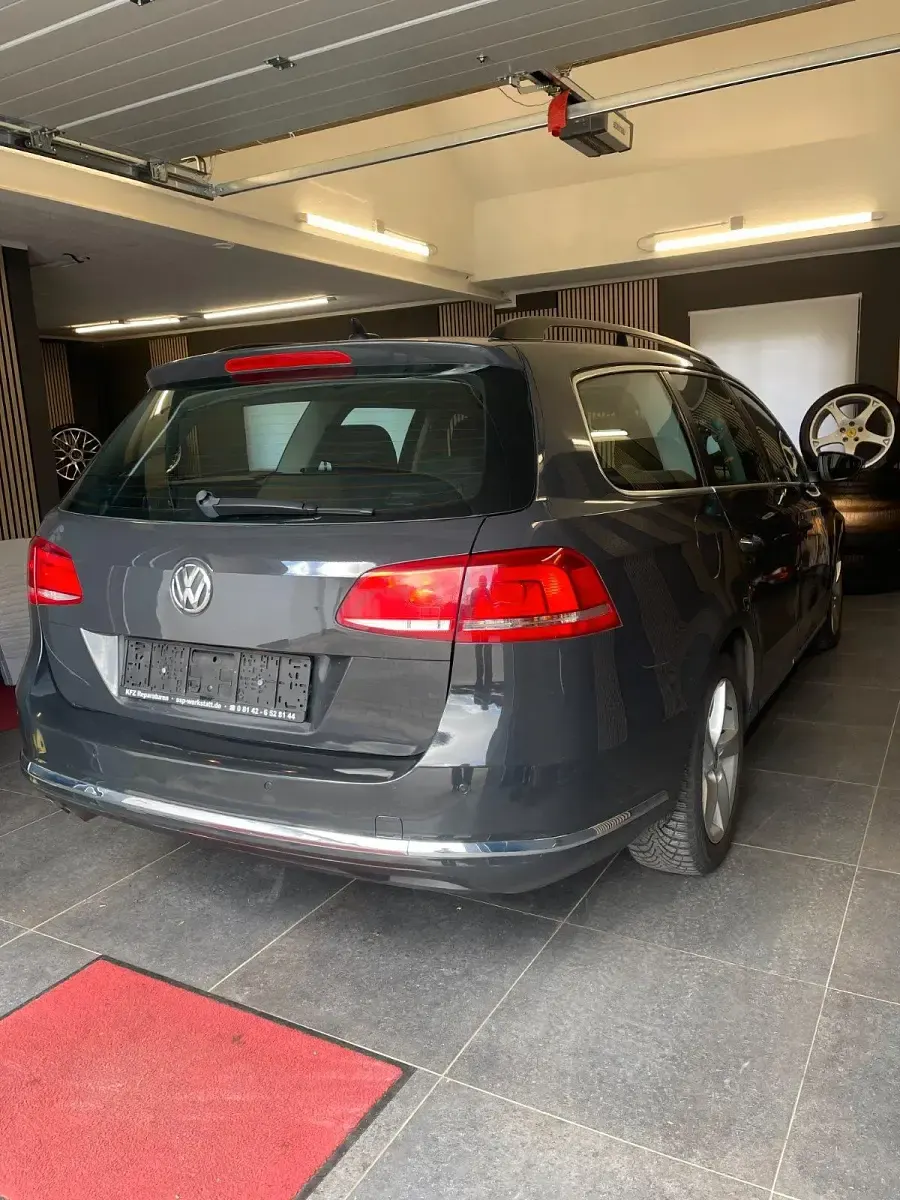 Usata VW Passat 140 CV (102 kW) 2011 Grigio Station wagon