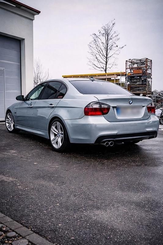 Gebraucht BMW 330 231 PS (169 kW) 2006 Blau Limousine