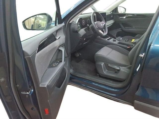 Gebraucht VW Tiguan 131 PS (96 kW) 2025 Nightshade blue metallic SUV