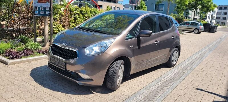 Braun Gebraucht 2015 Kia Venga DREAM-TEAM Edition Kleinwagen | 7.200 € (Guter Preis) - Bild 1/4