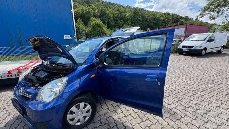 Blau Gebraucht 2008 Daihatsu Cuore Kleinwagen | 988 € (Guter Preis) - Bild 1/4