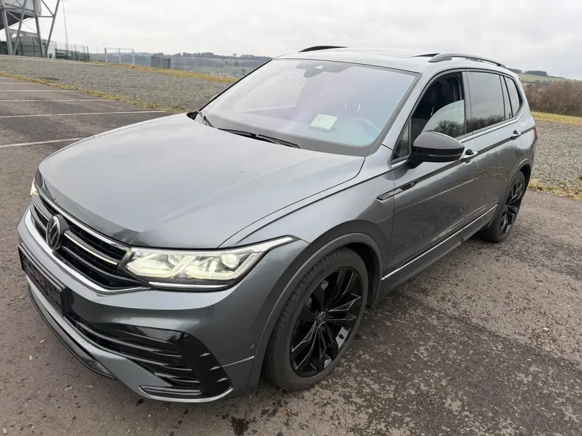 Gebraucht VW Tiguan Allspace R-line 200 PS (147 kW) 2022 Grau SUV