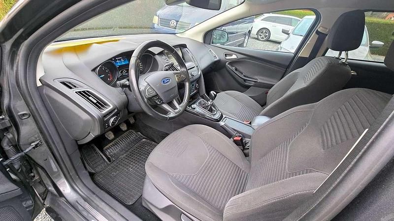 Gebraucht Ford Focus Titanium 150 PS (110 kW) 2016 Grau Kombi