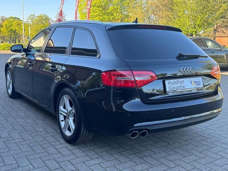 Używany Audi A4 Sport 150 KM (110 kW) 2014 Czarny Sedan/Limuzyna