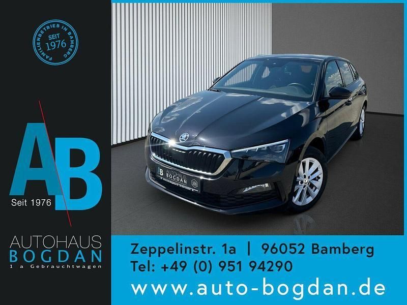 Schwarzmagic perleffekt Gebraucht 2023 Skoda Scala Tour Kleinwagen | 20.880 € (Guter Preis) - Bild 1/4