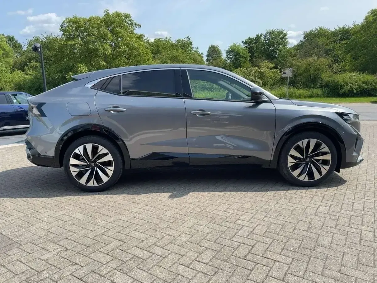 Neu Renault Rafale Techno 131 PS (96 kW) 2025 Grau SUV