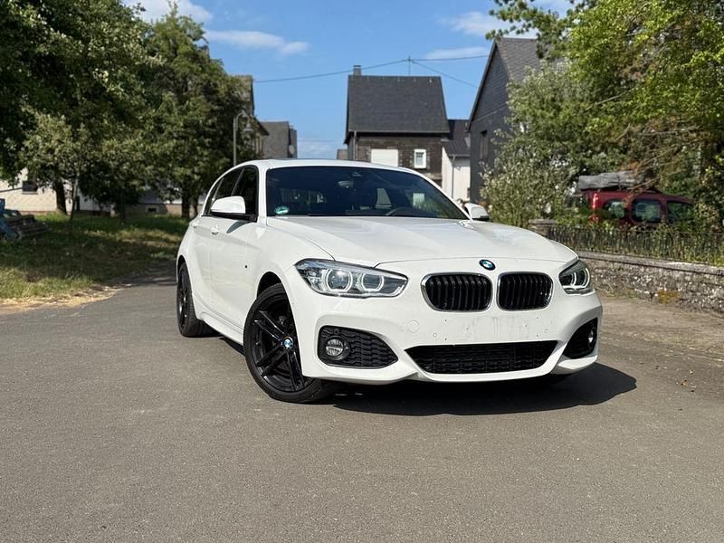 Weiß Gebraucht 2019 BMW 120 M Sport Kleinwagen | 19.000 € (Guter Preis) - Bild 1/4