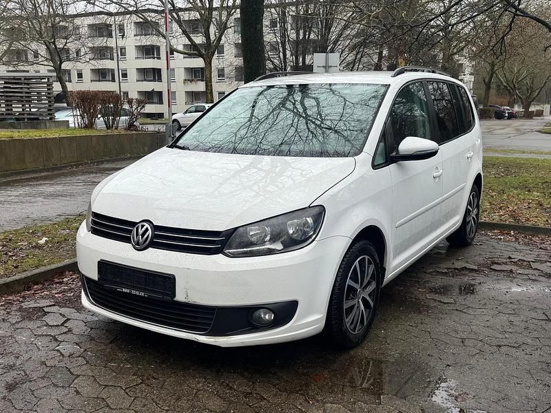 Gebraucht VW Touran 110 PS (80 kW) 2011 Weiß Van / Kleinbus