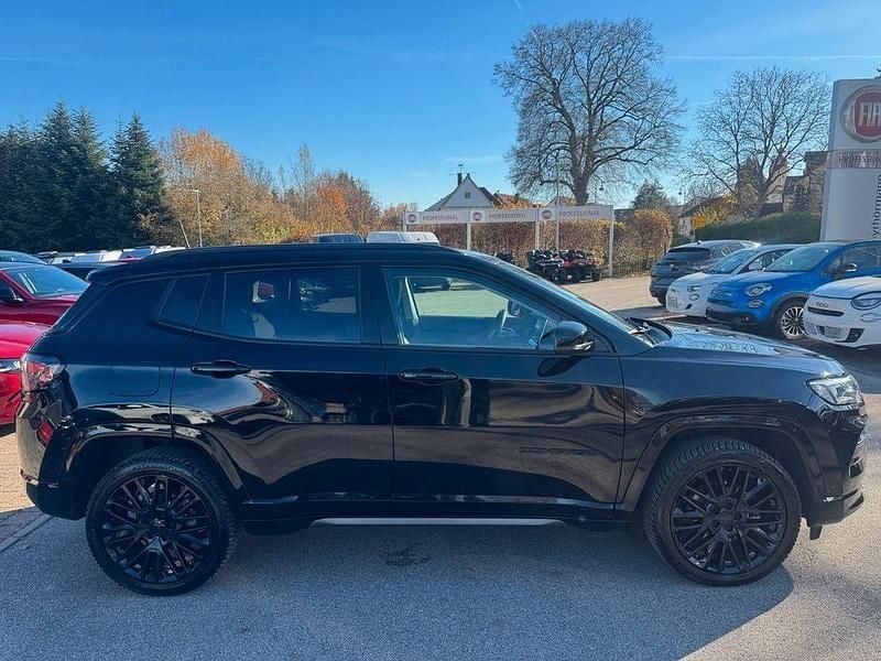 Gebraucht Jeep Compass 131 PS (96 kW) 2023 Schwarz SUV