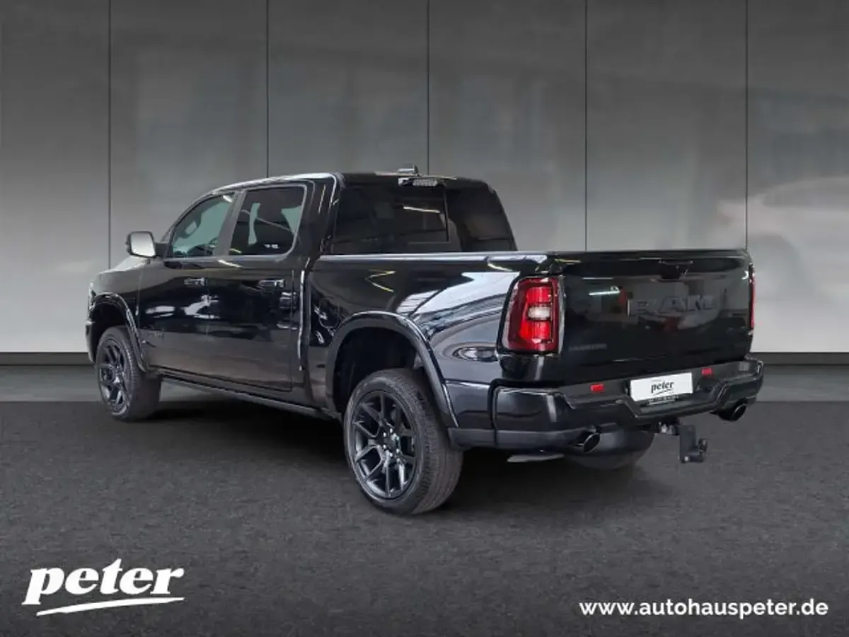Neu Dodge Ram 426 PS (313 kW) 2025 Diamond black crystal pearlcoat Pickup