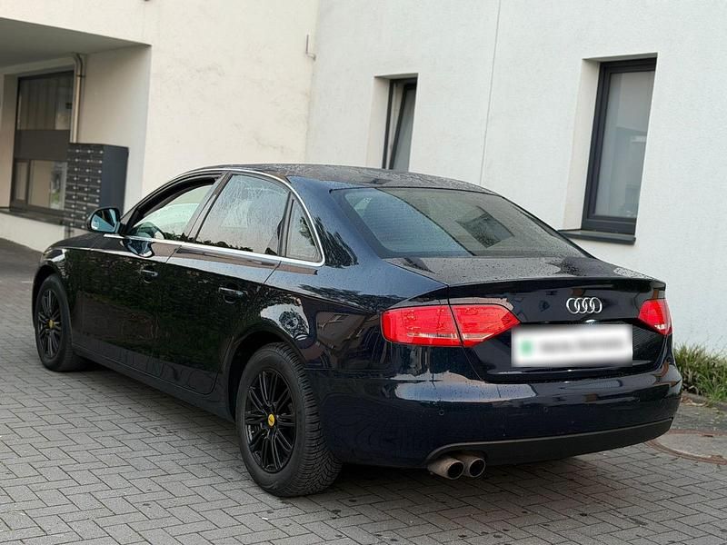 Gebraucht Audi A4 120 PS (88 kW) 2009 Limousine