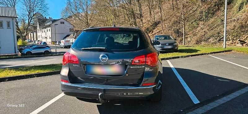 Gebraucht Opel Astra 140 PS (102 kW) 2015 Grau Kombi
