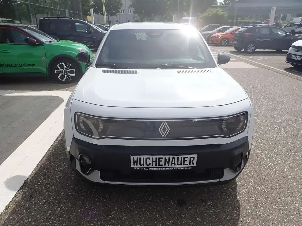 Neu Renault 4 E-Tech Komfort 110 kW (150 PS) 2026 Weiß SUV