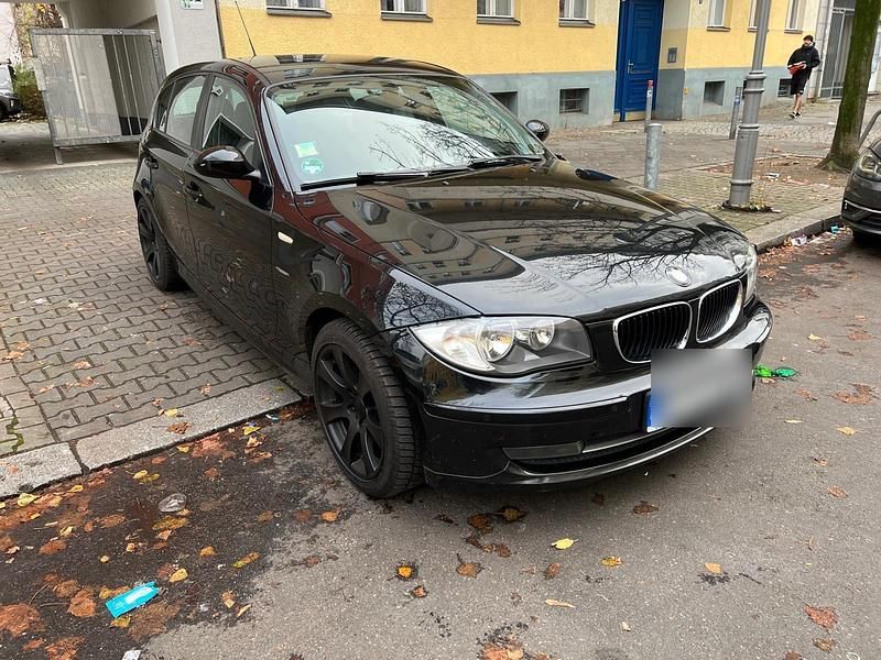 Schwarz Gebraucht 2009 BMW 118 Kleinwagen | 3.500 € (Superpreis) - Bild 1/4