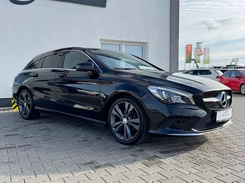 Gebraucht Mercedes CLA180 109 PS (80 kW) 2016 Schwarz Limousine