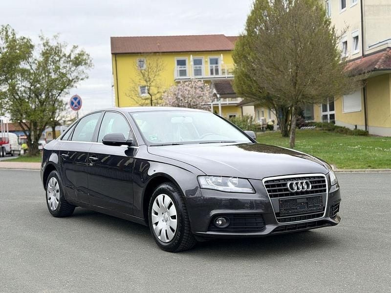 Gebraucht Audi A4 Ambiente 160 PS (117 kW) 2010 Grau Limousine