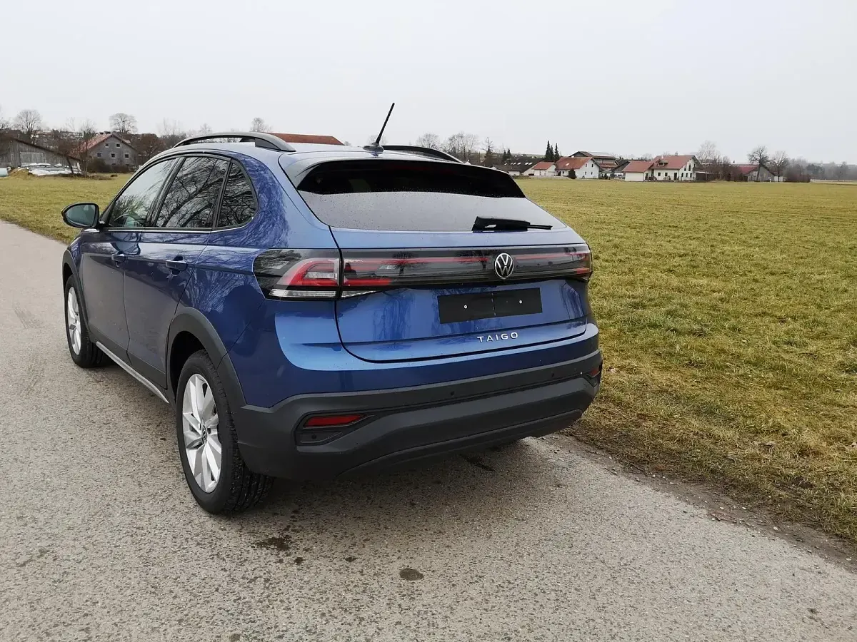 Neu VW Taigo Life 2025 Reef blue metallic SUV