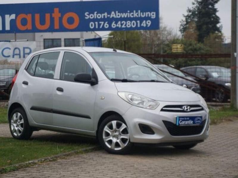 Gebraucht Hyundai i10 Classic 69 PS (50 kW) 2012 Silber Kleinwagen