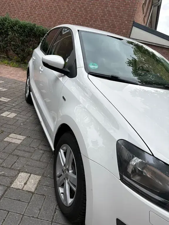 Gebraucht VW Polo Black Edition 60 PS (44 kW) 2013 Weiß Kleinwagen