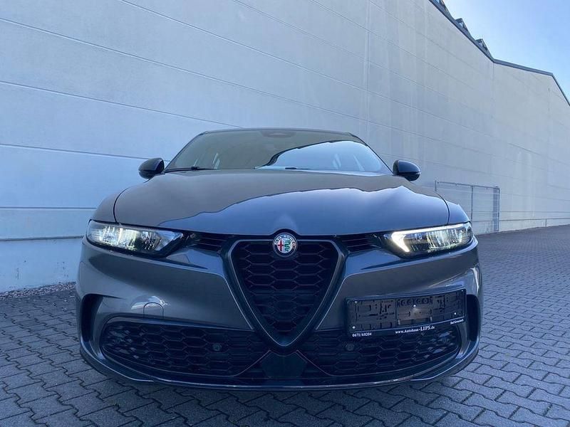 Gebraucht Alfa Romeo Tonale Sprint 131 PS (96 kW) 2022 Grigio vesuvio metallic SUV