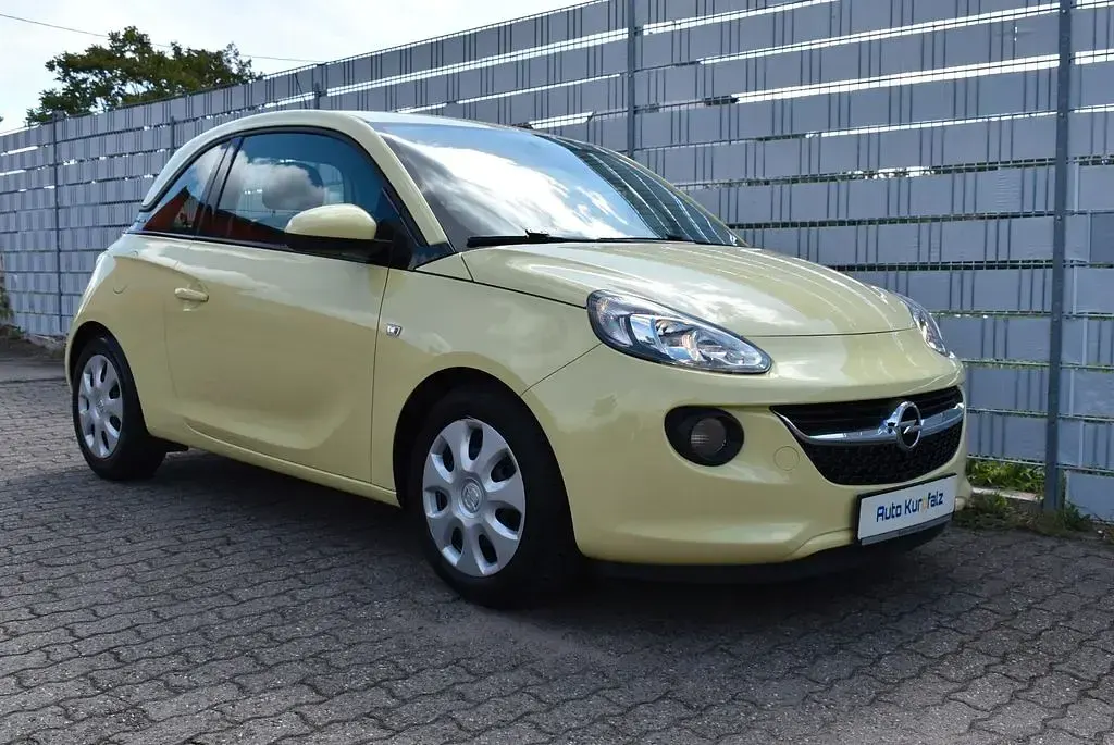 Gebraucht Opel Adam Basis 69 PS (50 kW) 2016 Gelb Kleinwagen