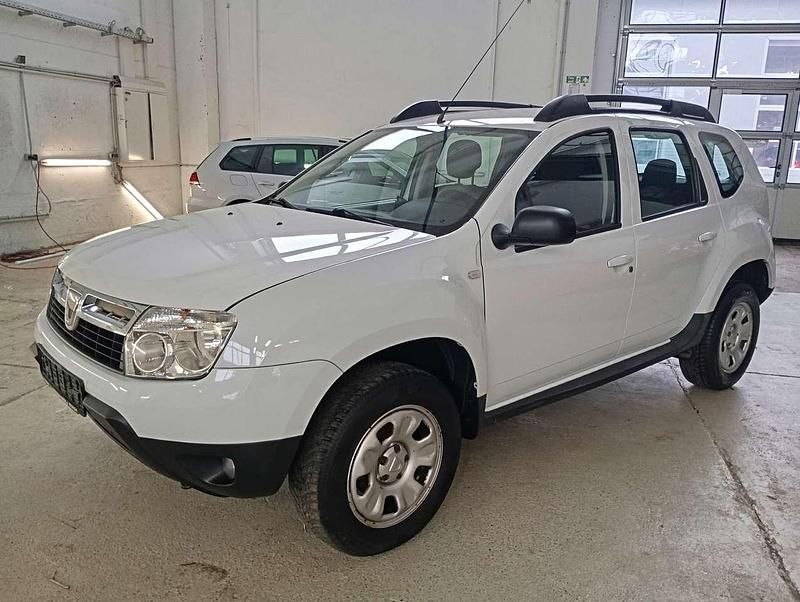 Gletscherweiss Gebraucht 2010 Dacia Duster Lauréate SUV | 5.790 € (Fairer Preis) - Bild 1/4