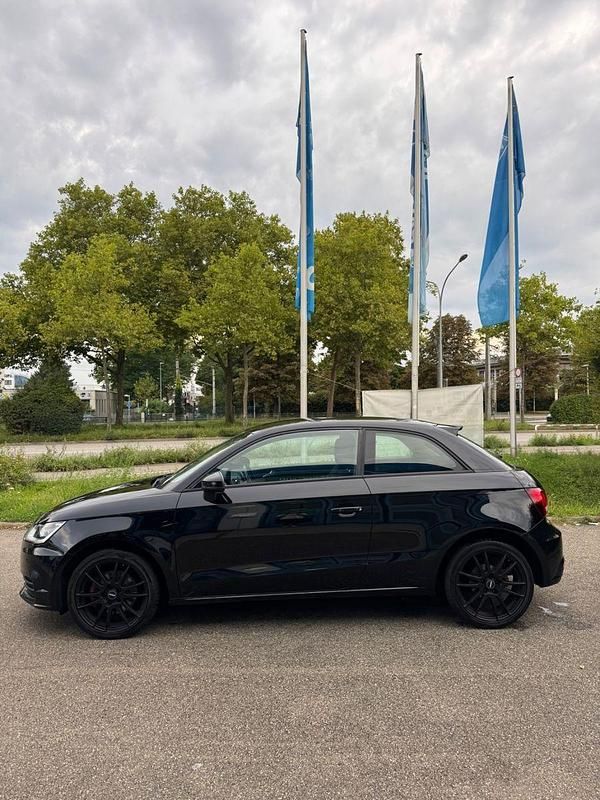 Schwarz Gebraucht 2015 Audi A1 Kleinwagen | 6.490 € (Superpreis) - Bild 1/4