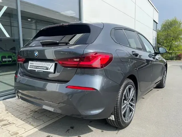 Gebraucht BMW 118 Advantage 136 PS (100 kW) 2021 Grau Kleinwagen