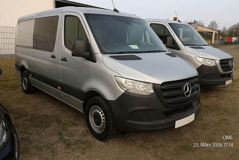 Gebraucht Mercedes Sprinter 163 PS (119 kW) 2020 Silber Van