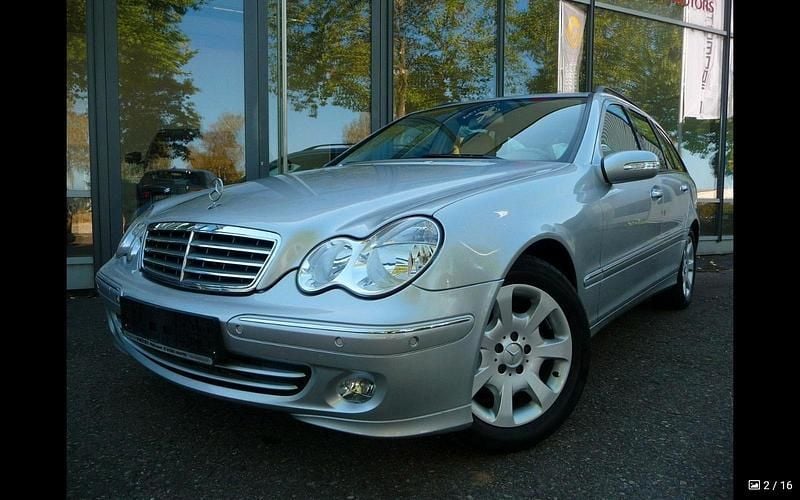 Gebraucht Mercedes 180 143 PS (105 kW) 2005 Silber Limousine