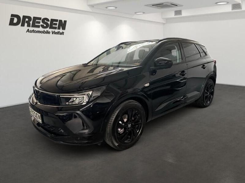 Diamant schwarz/karbon schwarz Gebraucht 2022 Opel Grandland X GS Line SUV | 21.690 € (Fairer Preis) - Bild 1/4