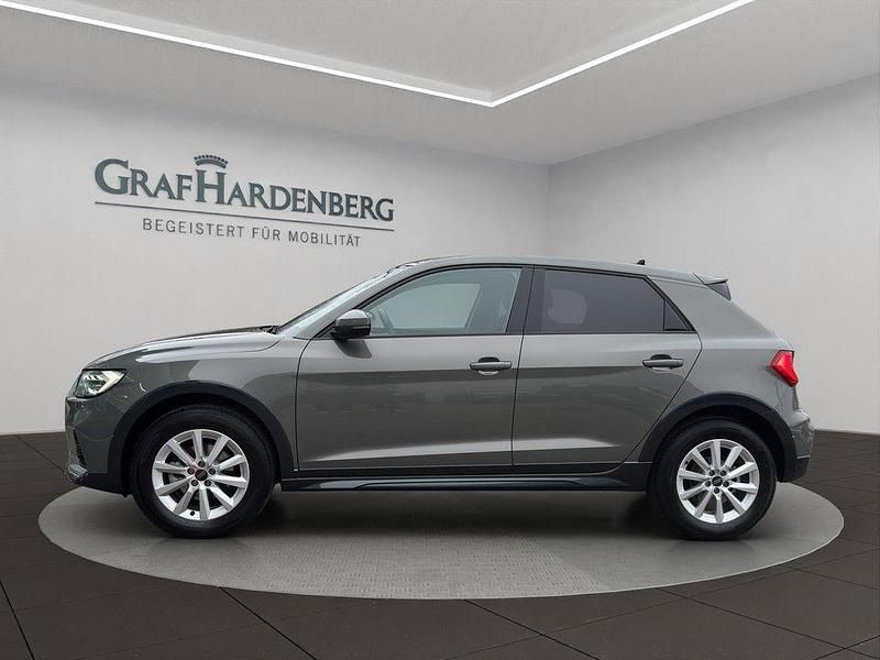 Gebraucht Audi A1 Basis 116 PS (85 kW) 2025 Chronosgrau metallic Limousine
