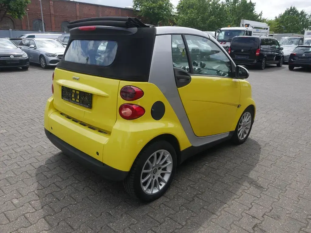 Gebraucht Smart ForTwo Cabrio Passion 71 PS (52 kW) 2008 Gelb Cabrio