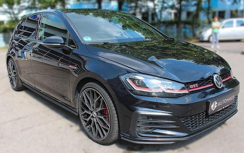 Schwarz Gebraucht 2019 VW Golf VII GTI Limousine | 18.700 € (Guter Preis) - Bild 1/4