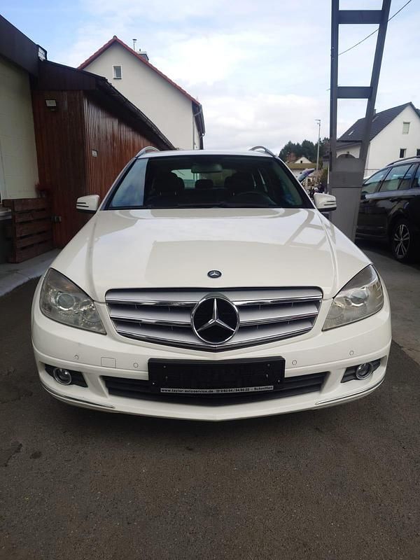Gebraucht Mercedes C320 225 PS (165 kW) 2009 Weiß Kombi