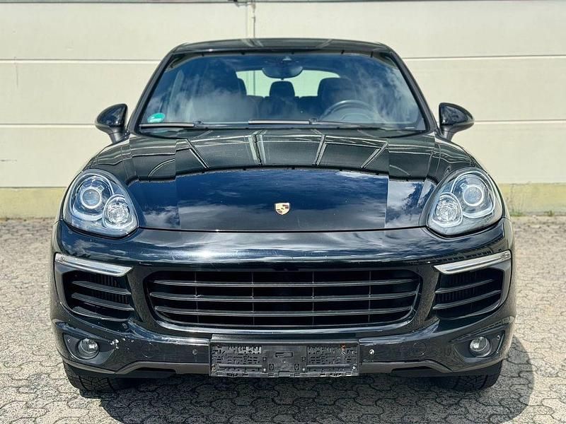 Schwarz Gebraucht 2015 Porsche Cayenne SUV | 24.900 € (Etwas zu teuer) - Bild 1/4