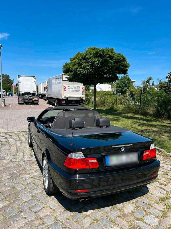 Gebraucht BMW 320 Cabriolet 170 PS (125 kW) 2005 Schwarz Cabrio