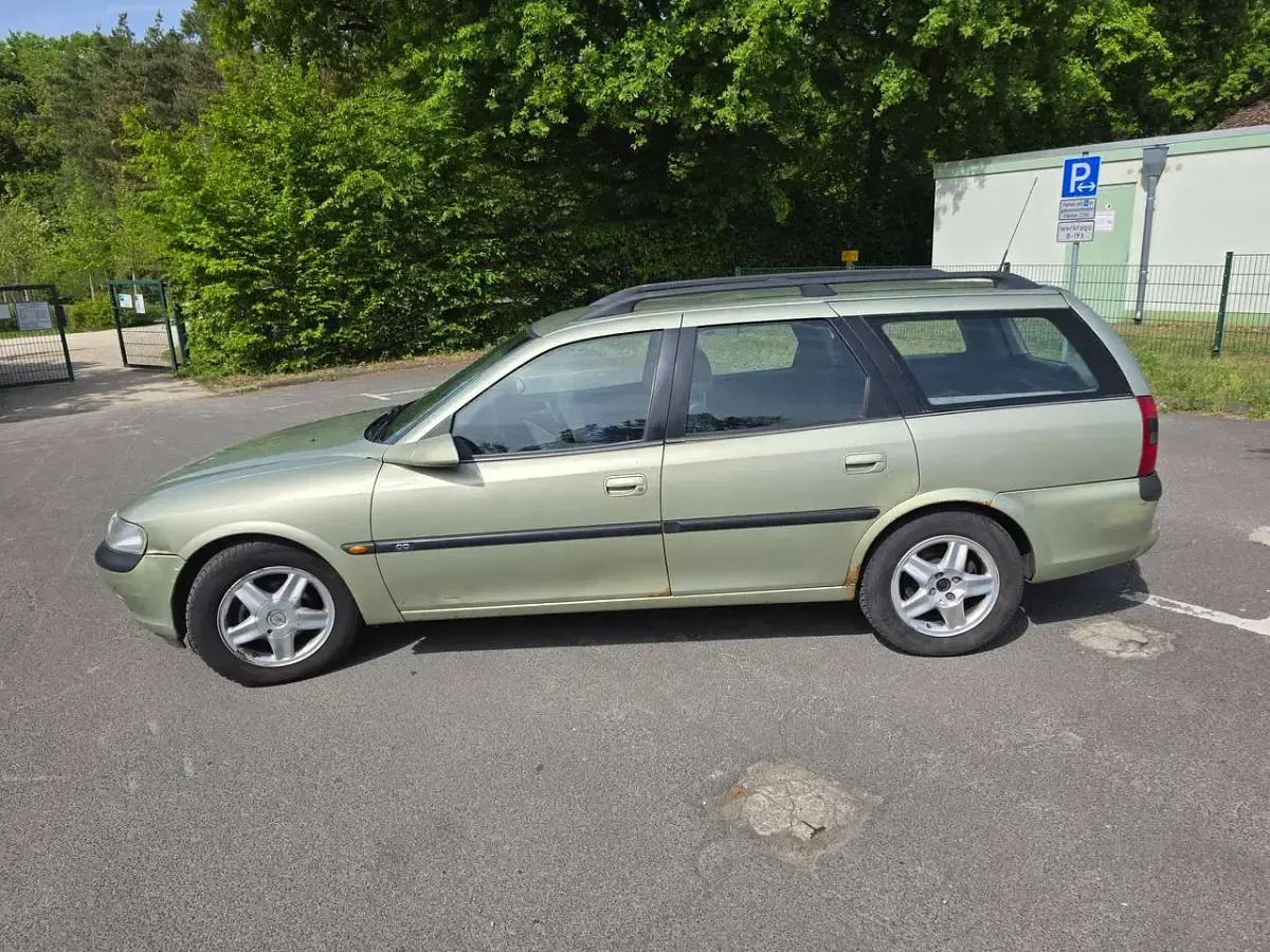 Gebraucht Opel Vectra 116 PS (85 kW) 1997 Grün Kombi