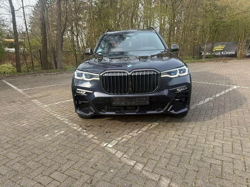 Gebraucht BMW X7 Performance 530 PS (389 kW) 2022 Braun SUV